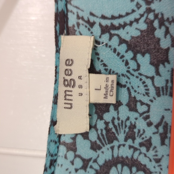 ❤️5/$25 Umgee Blue Top - Picture 4 of 4